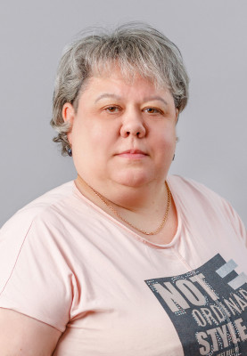 Заместитель заведующего по административно- хозяйственной части Неустроева Светлана Николаевна